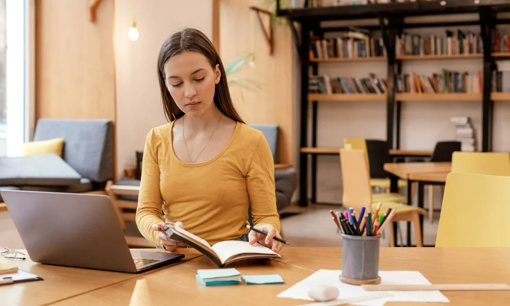 estudiar y trabajar a la vez es posible en CEIPA.