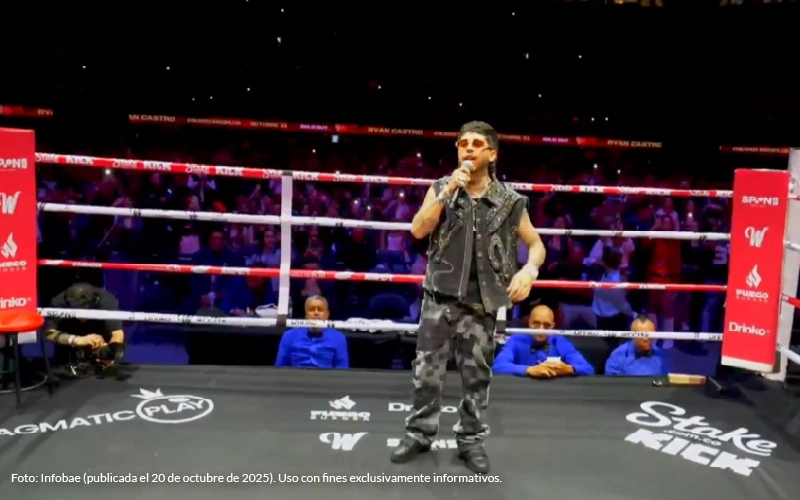 Westcol presentando el evento Stream Fighters 4, una de las transmisiones más vistas en Latinoamérica.