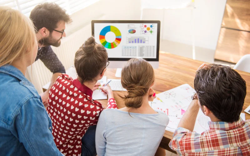 ¿Deberíamos crear contenido para mujeres porque generan más engagement La verdad detrás del algoritmo