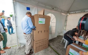 Elecciones presidenciles en Colombia 2026: ¿Cómo votan los colombianos y qué define su decisión?