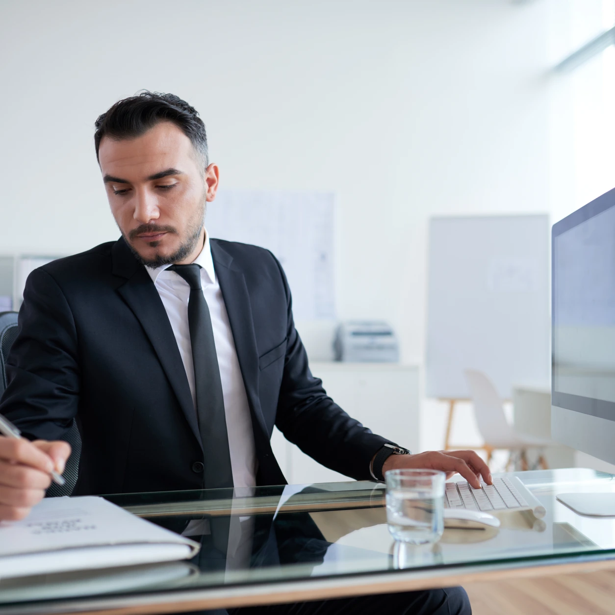 Cuales son las funciones de un administrador de empresas